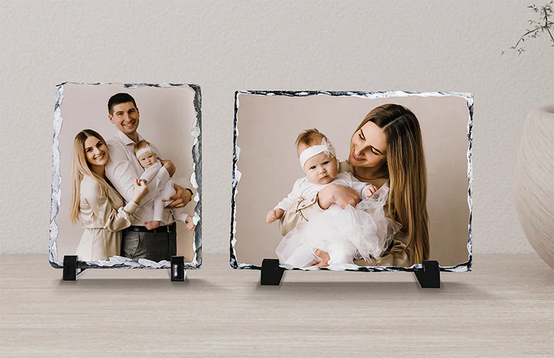 ["Stone Photo Slate", "Steinplatte mit Familienfoto", "Seitenansicht der Steinplatte mit Baby, Mama und Papa", "Zwei junge Leute auf Stein gedruckt", "Personalisierte Geschenkstein mit gedrucktem Bild", "", "", "", "", ""]|Fotoplatten aus Stein|Fotoplatten aus Stein|Fotoplatten aus Stein|Fotoplatten aus Stein|Fotoplatten aus Stein|||||
