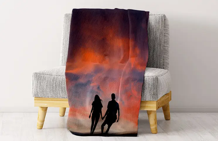 Mink Touch Photo Blanket by Printerpix|Printerpix Photo Blanket with Family Photos|Large Photo Blanket on Double Bed with Picture of a Girl|Photo Blanket Image with Size Comparison|Photo Blanket Black and White Collage Image||||||