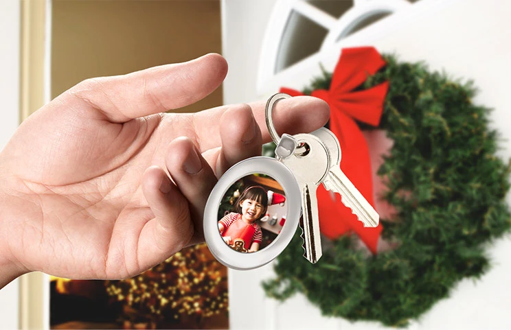 ["Personalised Keychains", "Personalised Keychains CHRISTMAS 2021", "Heart-shaped personalised keychains in a pink box with ribbon", "Personalised silver keychains", "", "", "", "", "", ""]||||||||||