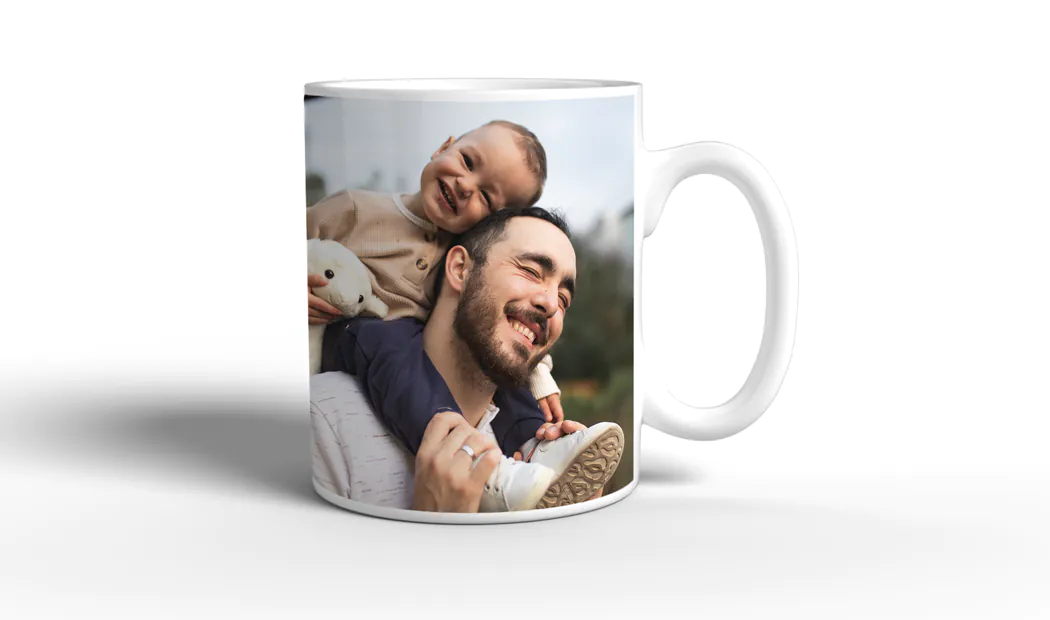 Super-Dad-Collage-Mug in Use