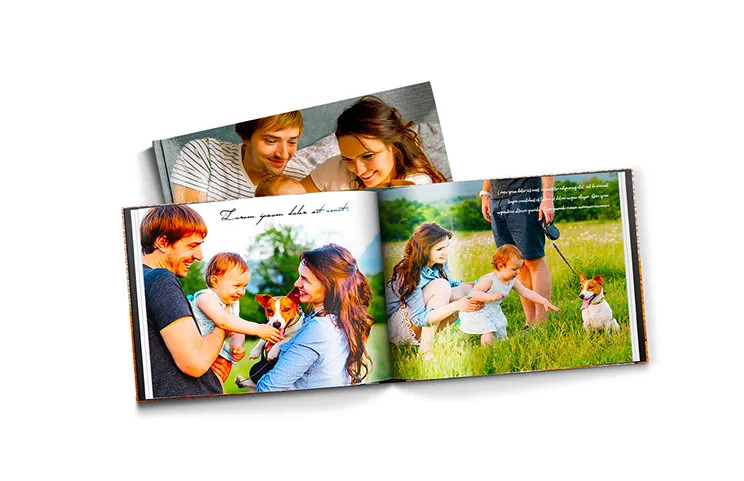Familien-Fotobuch im Freien