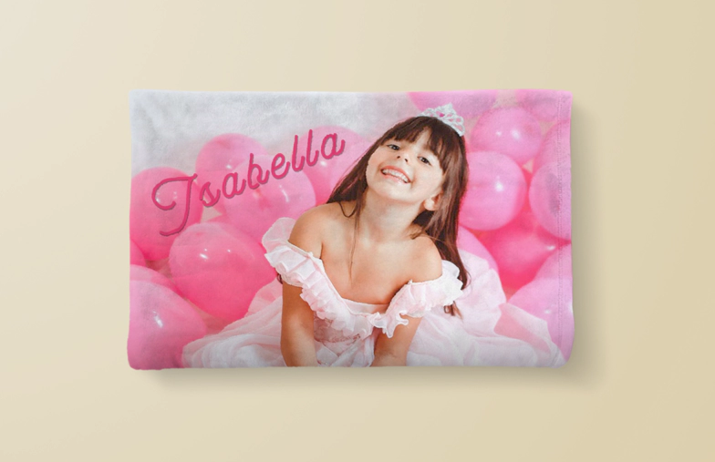 Gefaltete individuelle Mink Touch Decke mit Fotocollage von kleinen Urlaubsfotos