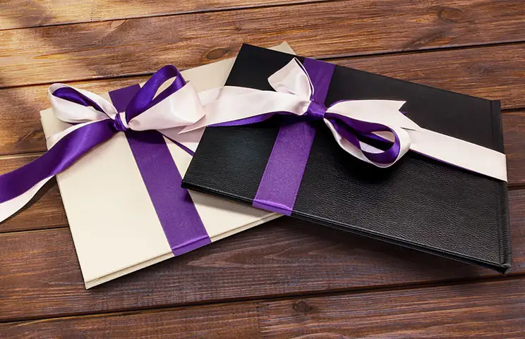 Valentina Schwarze Leder-Fotobücher